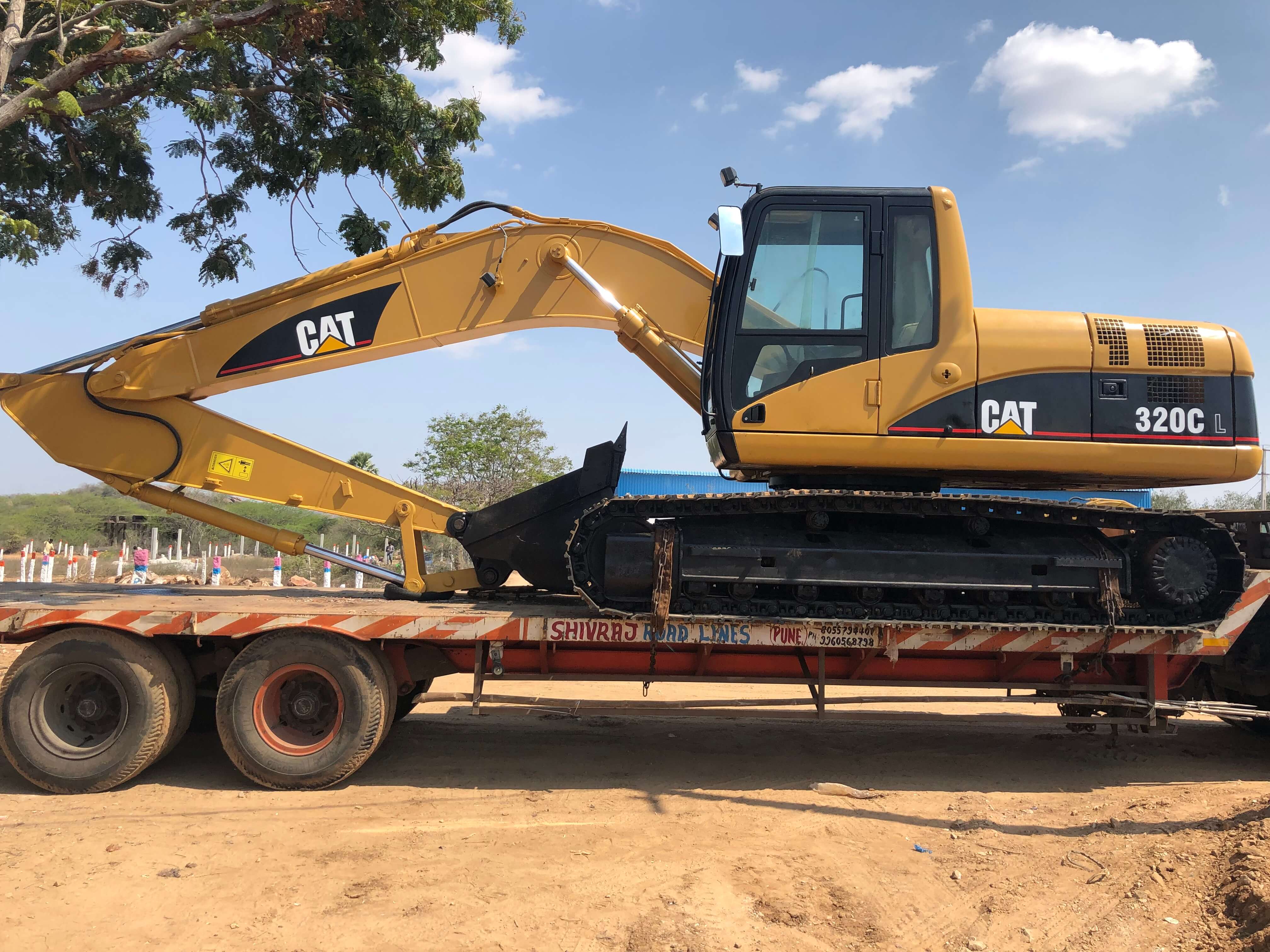 CAT 320C (33)
