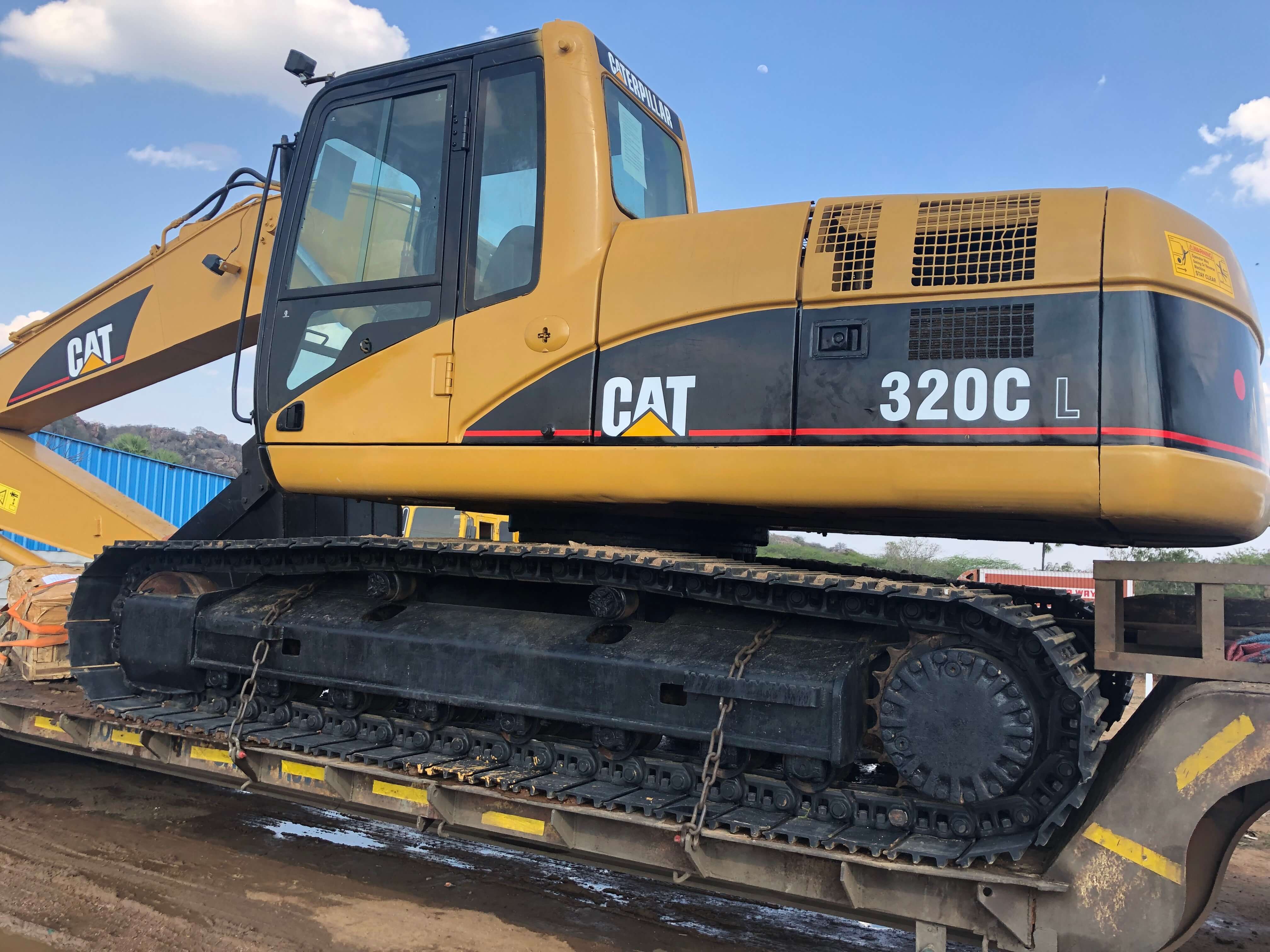 CAT 320C (35)