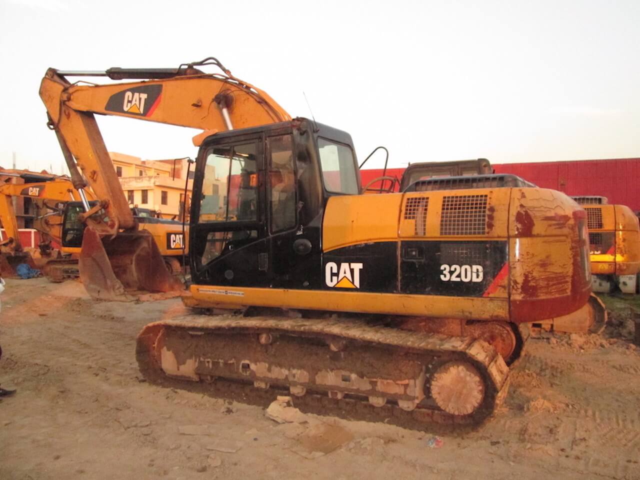 CAT 320D (13)