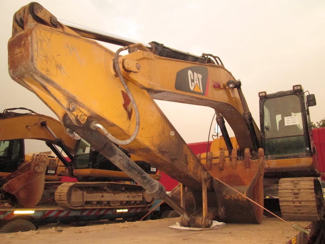 CAT 320D (29)