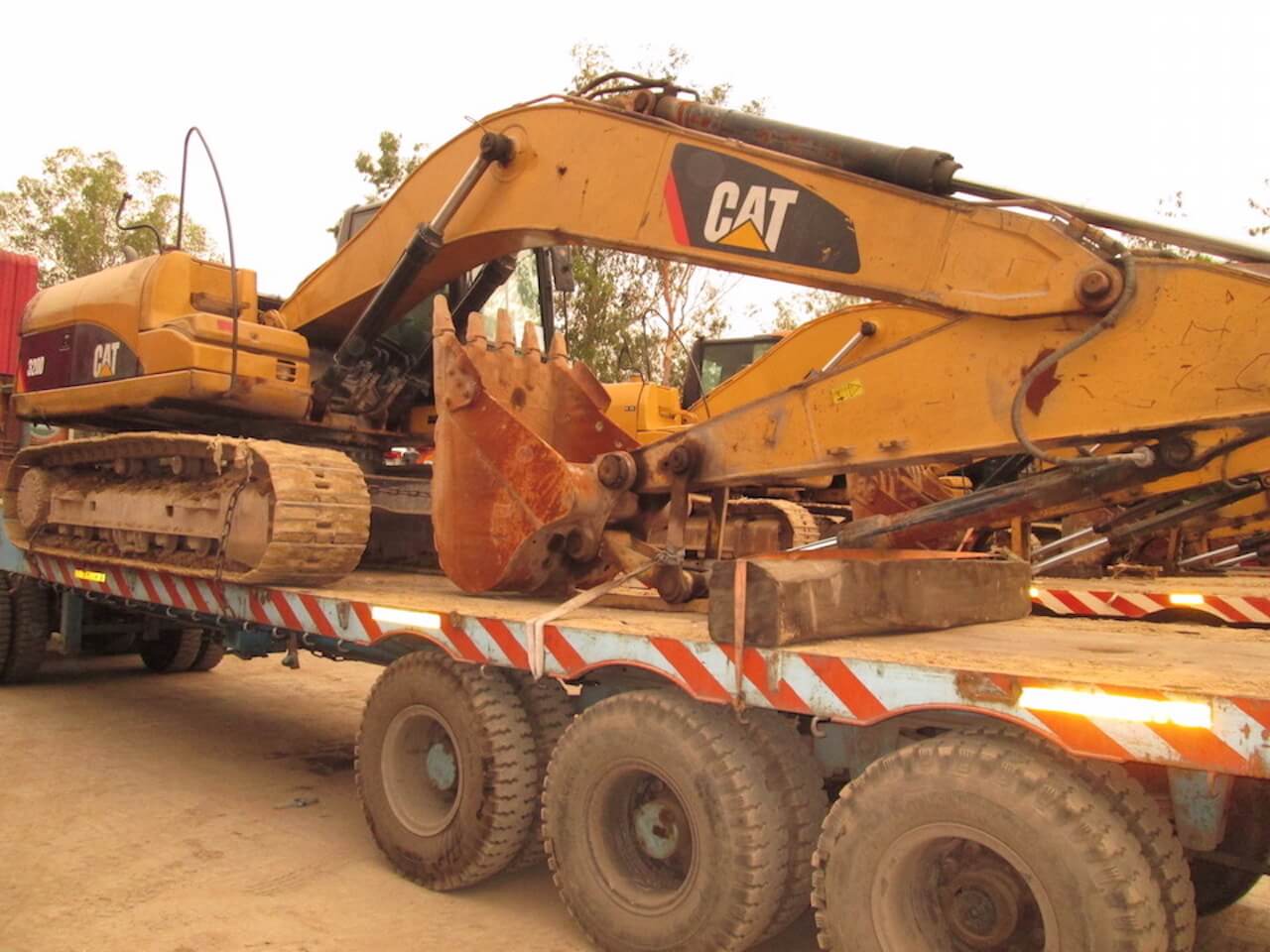 CAT 320D (32)