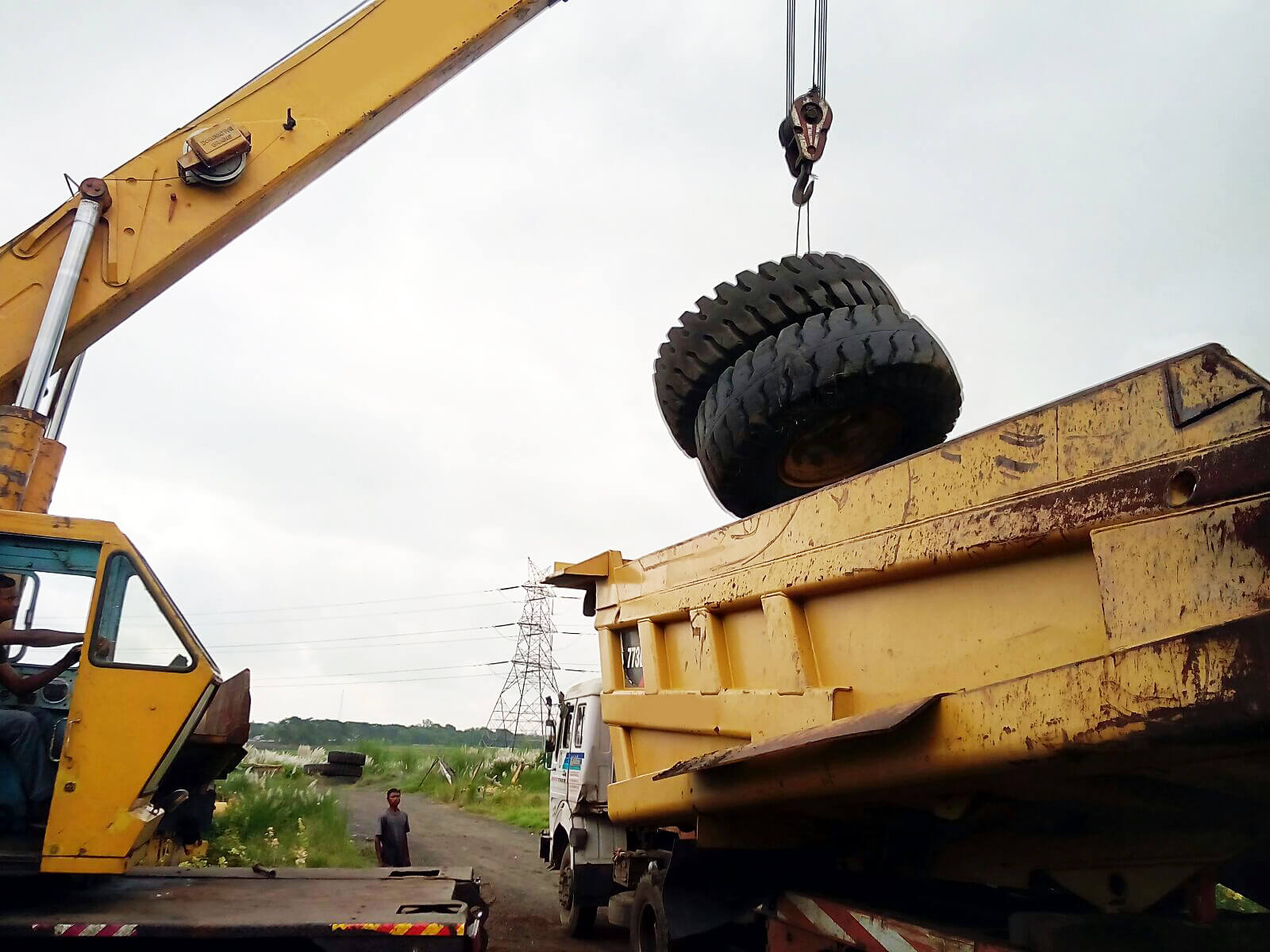 CAT 773E Dump truck (15)