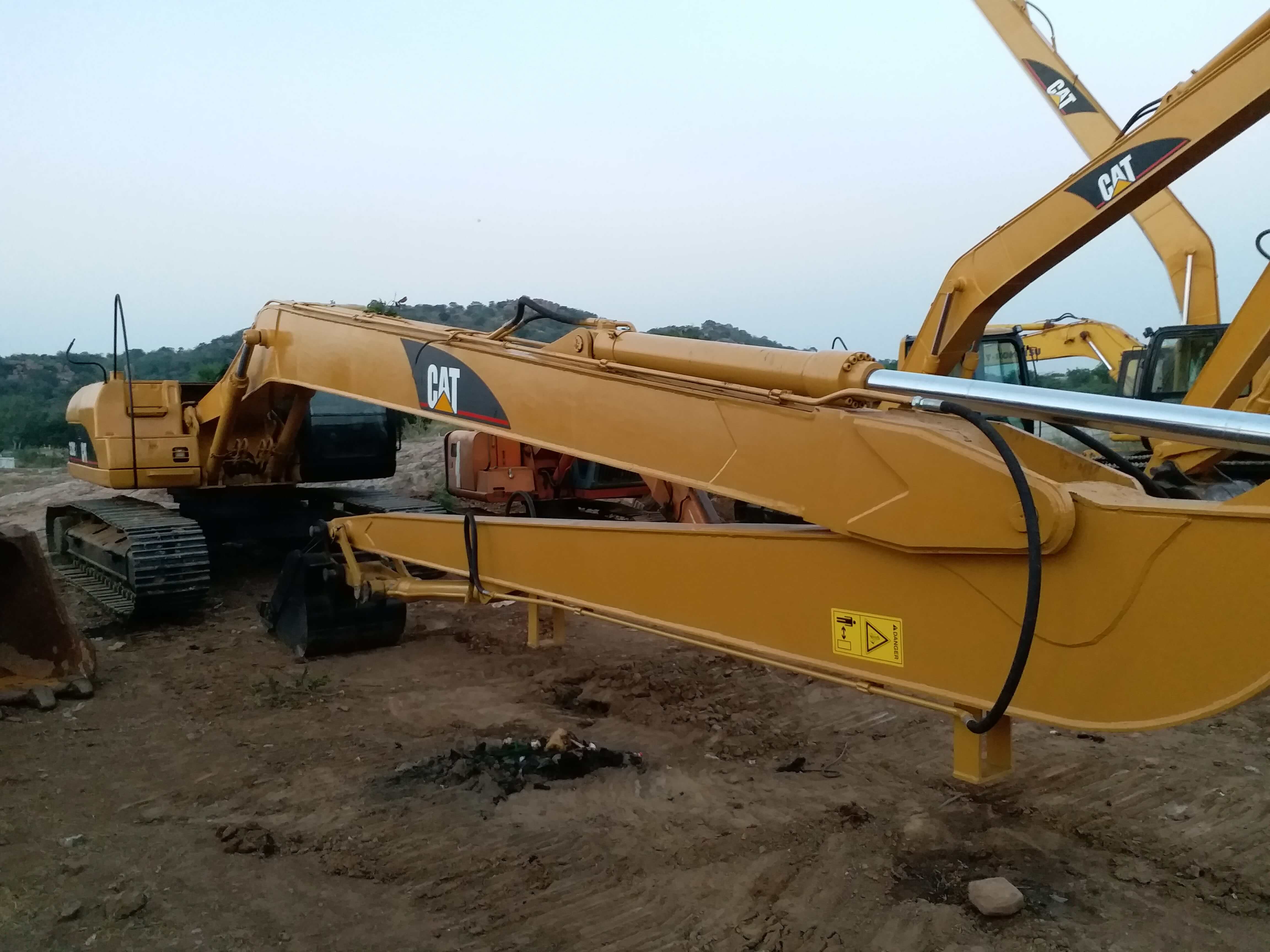 CAT long boom (1)
