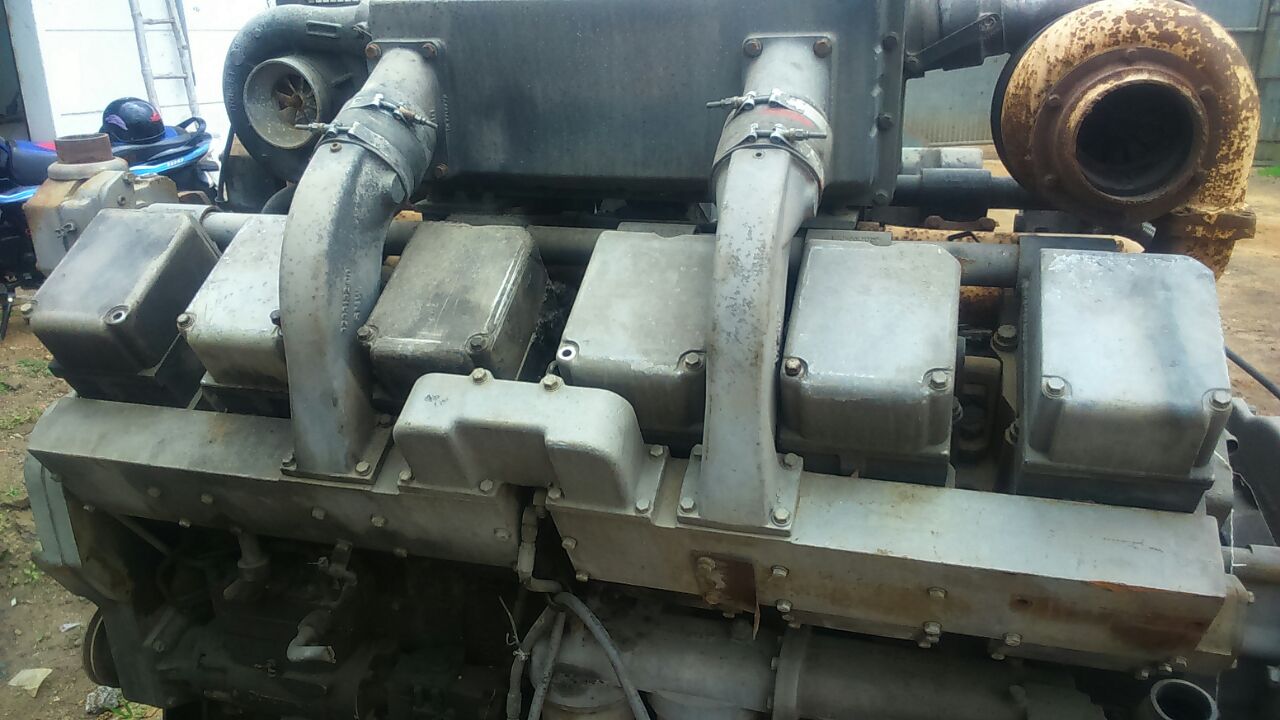 Cummins KTA 2300 engine (3)