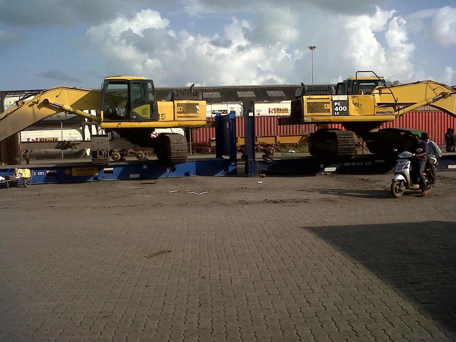 Komatsu PC 400 LC-7 (23)