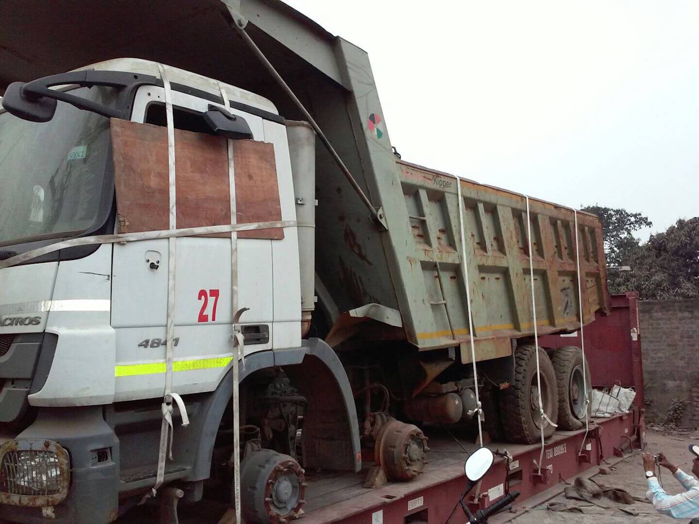 Mercedes Actros 4841 (35)